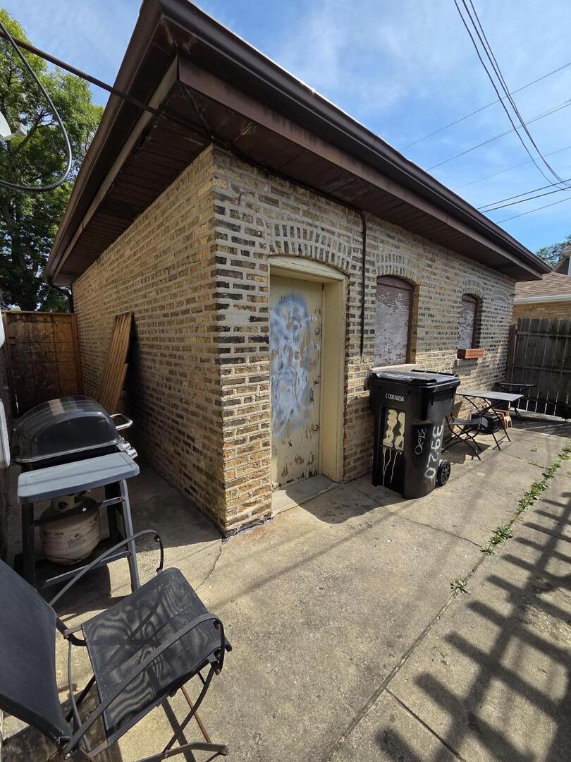 3920 N Austin Avenue, Chicago, IL 60634