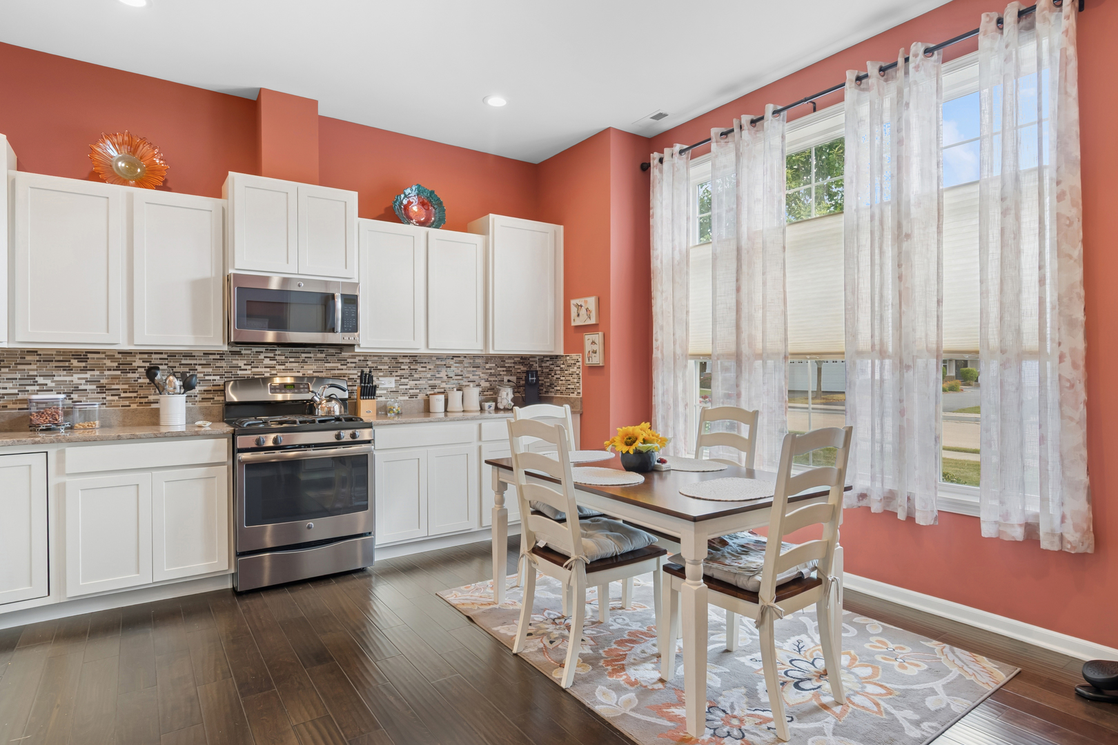2604 Avondale Circle #4492, Naperville, IL 60564