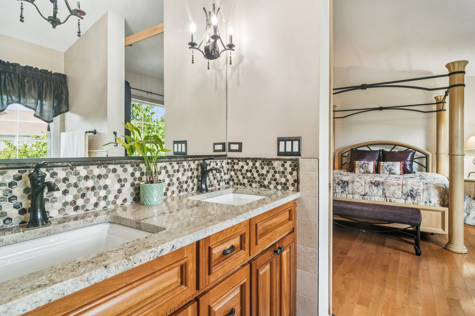 632 E Delgado Drive, Palatine, IL 60074