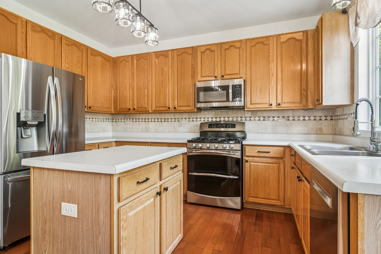 632 E Delgado Drive, Palatine, IL 60074