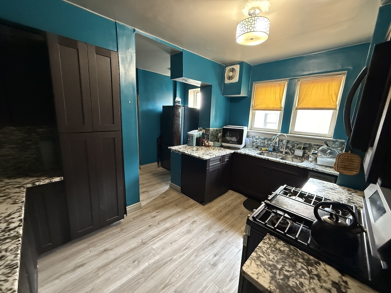 2666 E 73rd Street #4W, Chicago, IL 60649