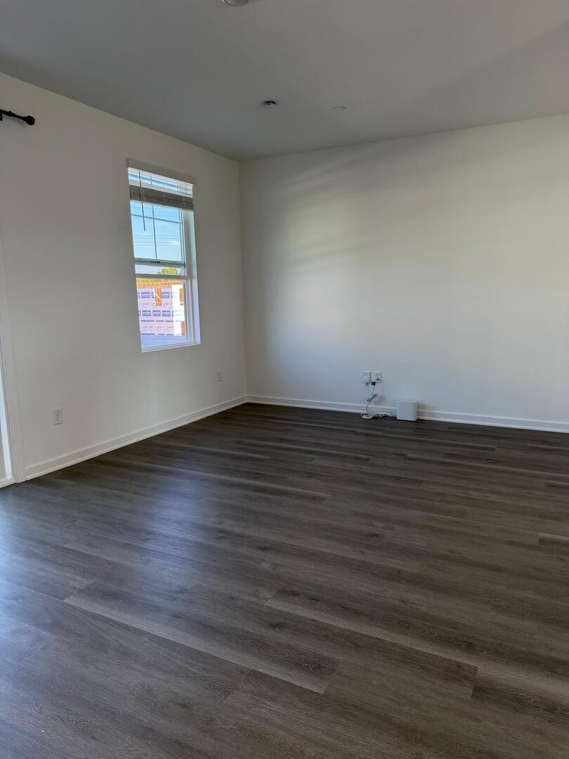 2167 Yellowstone Boulevard, Mundelein, IL 60060