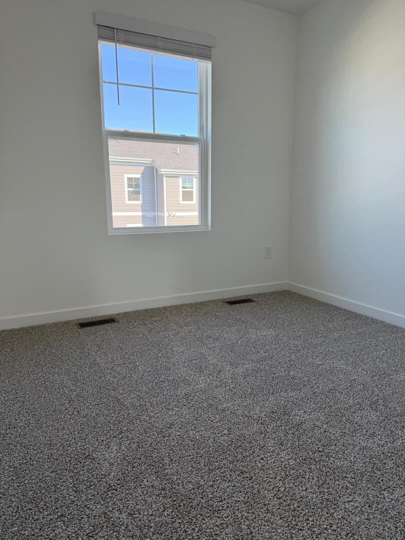 2167 Yellowstone Boulevard, Mundelein, IL 60060