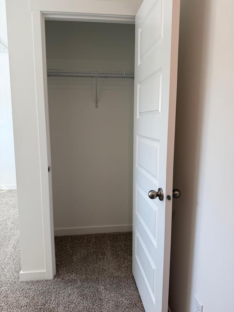 2167 Yellowstone Boulevard, Mundelein, IL 60060