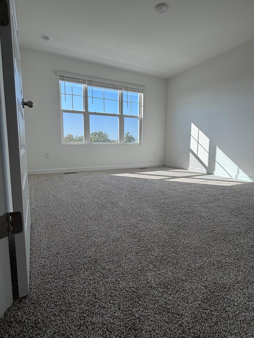 2167 Yellowstone Boulevard, Mundelein, IL 60060