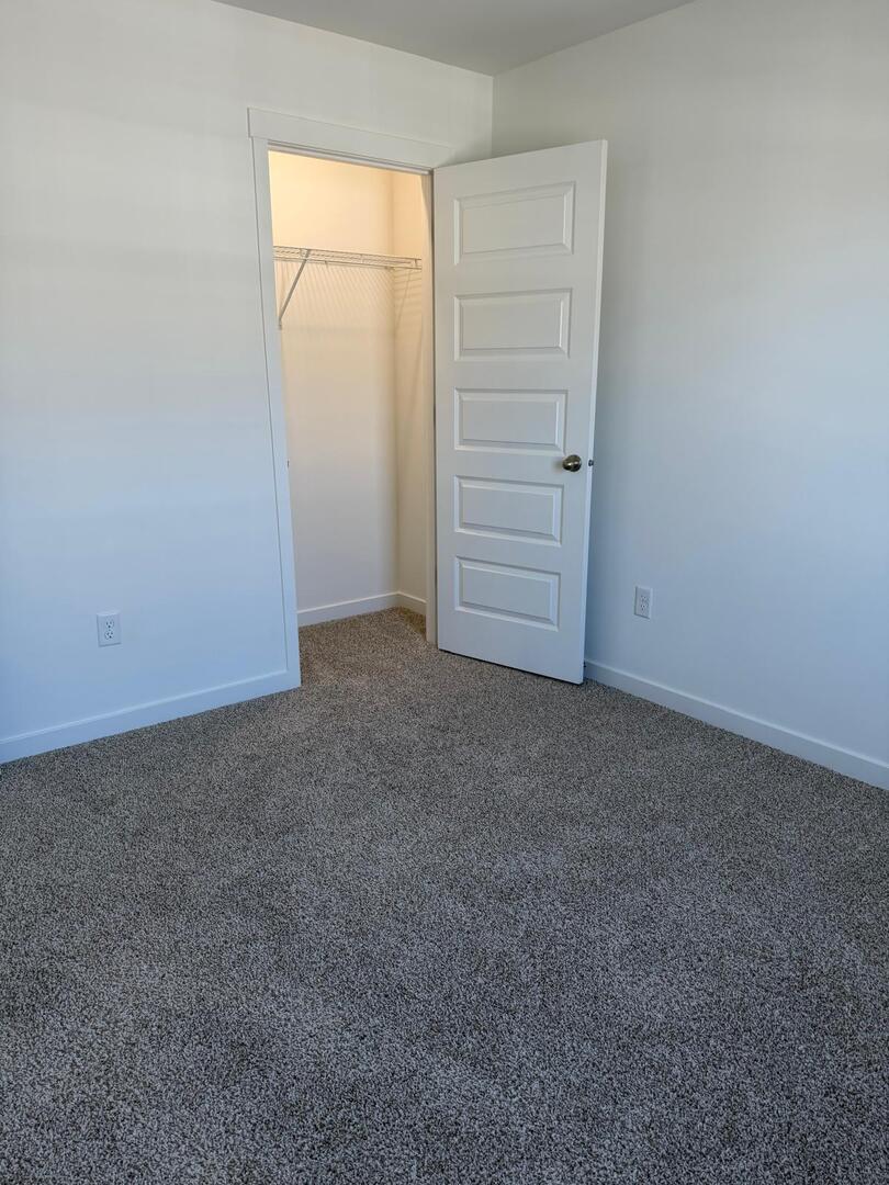 2167 Yellowstone Boulevard, Mundelein, IL 60060