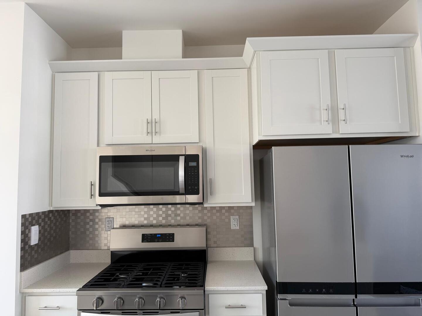 2167 Yellowstone Boulevard, Mundelein, IL 60060