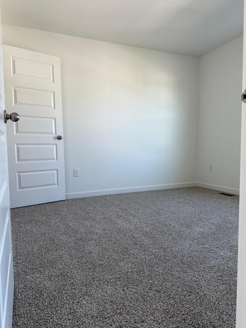 2167 Yellowstone Boulevard, Mundelein, IL 60060