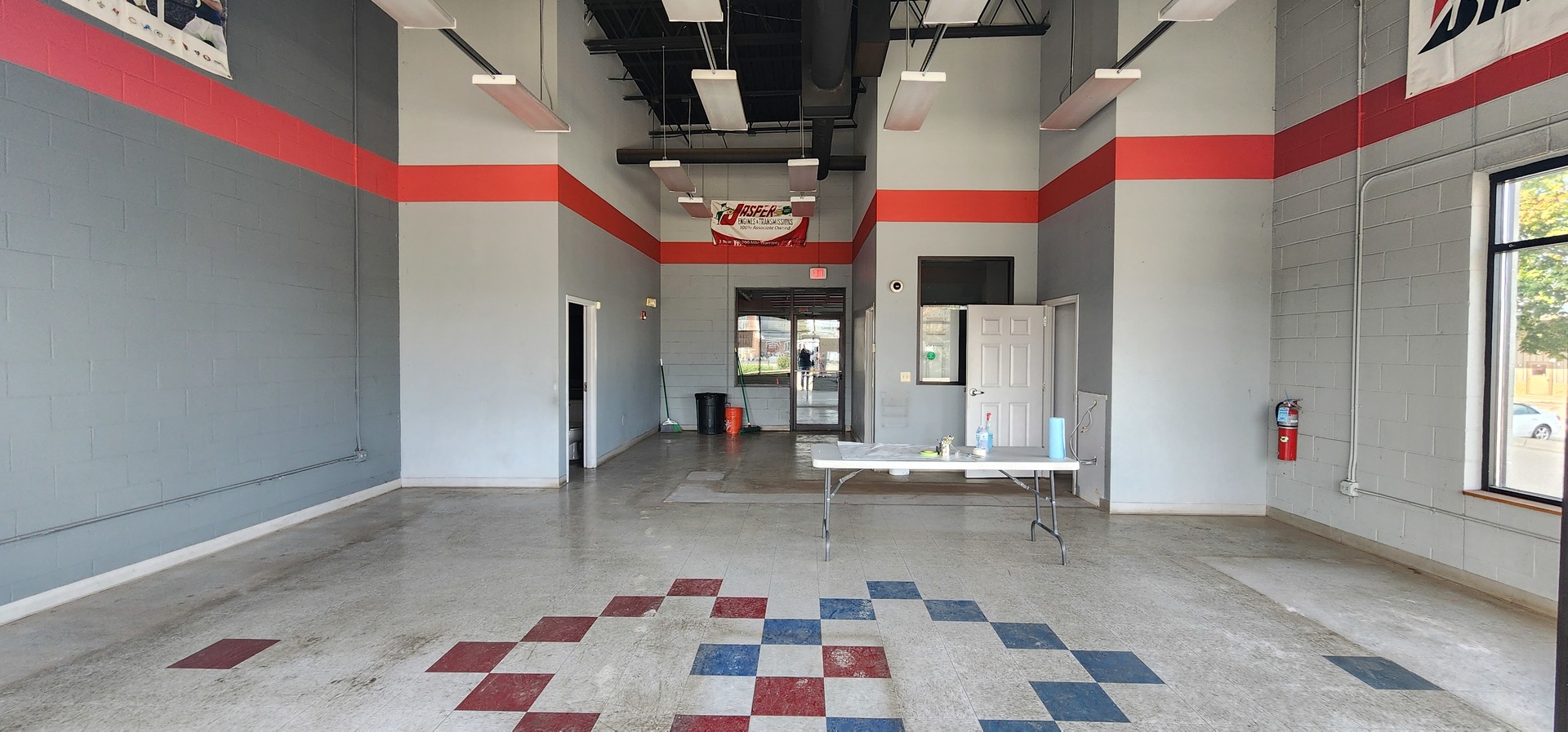 25 W Belvidere Road, Hainesville, IL 60030