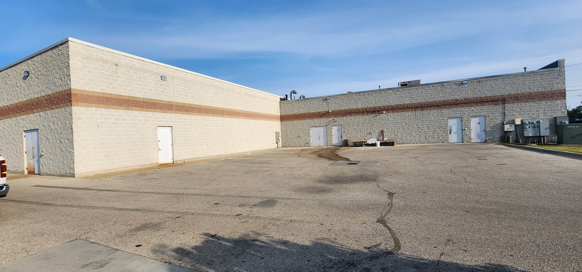 25 W Belvidere Road, Hainesville, IL 60030