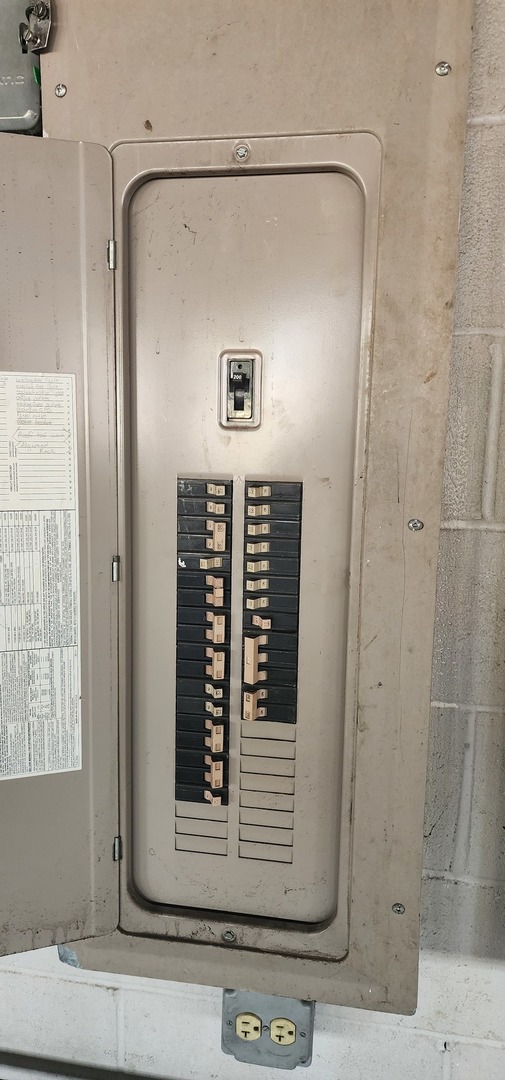 25 W Belvidere Road, Hainesville, IL 60030