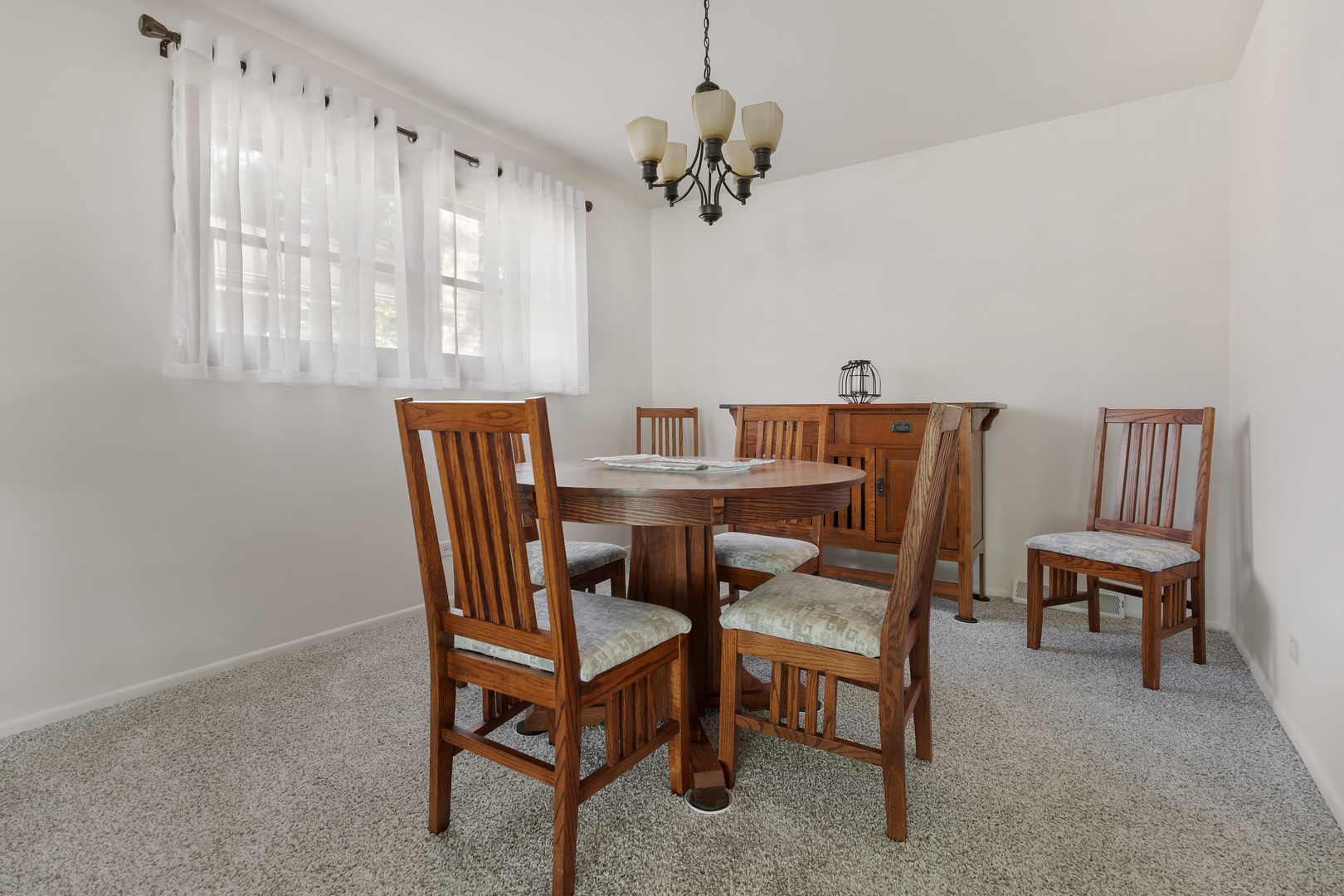 1811 N Aspen Drive, Mount Prospect, IL 60056