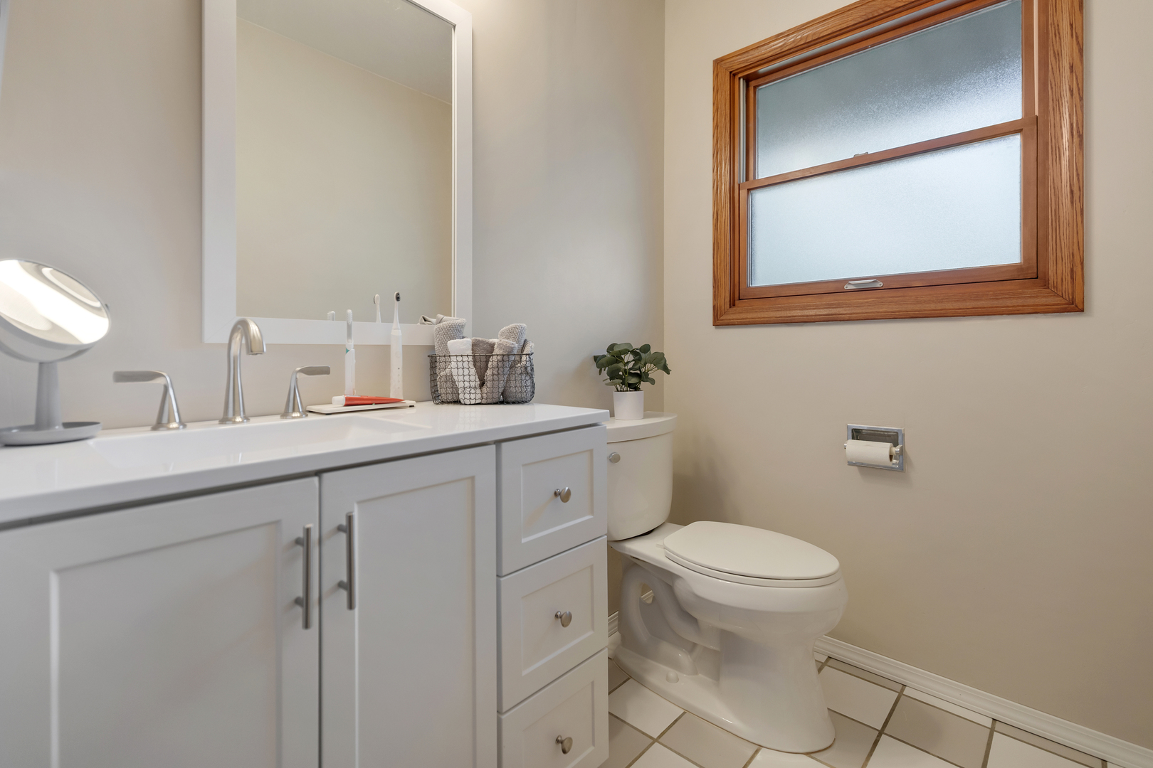 1811 N Aspen Drive, Mount Prospect, IL 60056