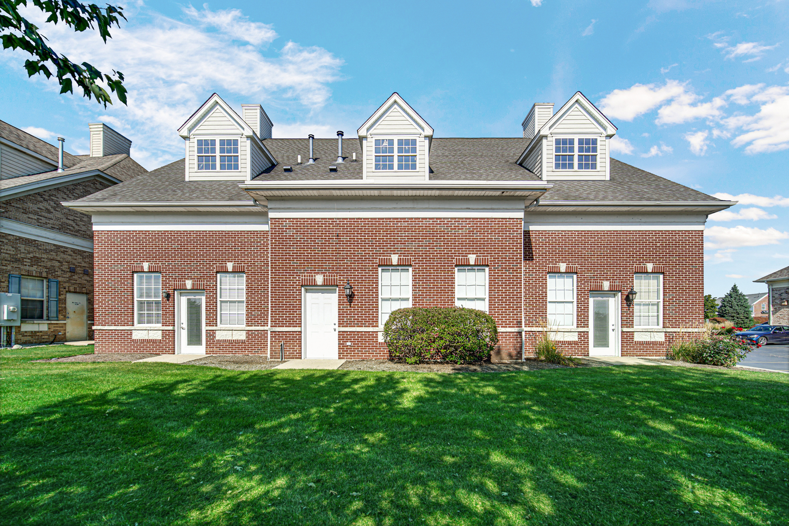 40W147 Campton Crossings Drive, Campton Hills, IL 60175