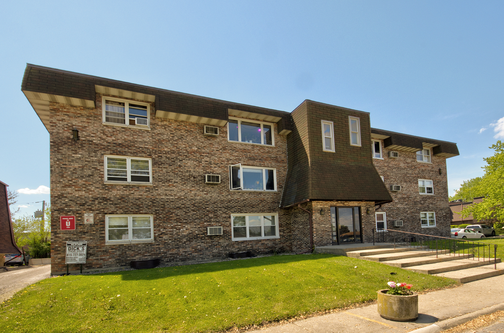 1608 Richmond Circle #7, Joliet, IL 60435