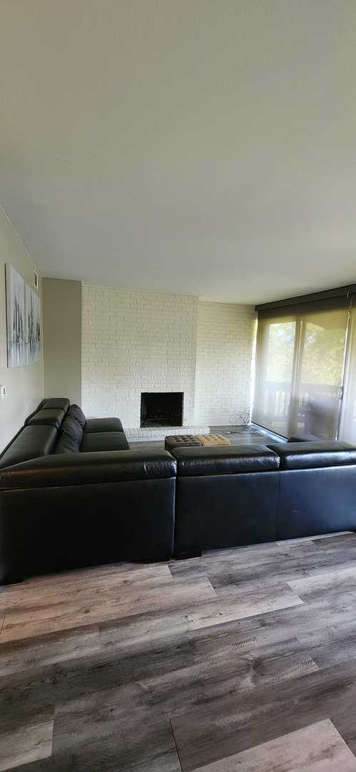 5542 E Lake Drive #E, Lisle, IL 60532