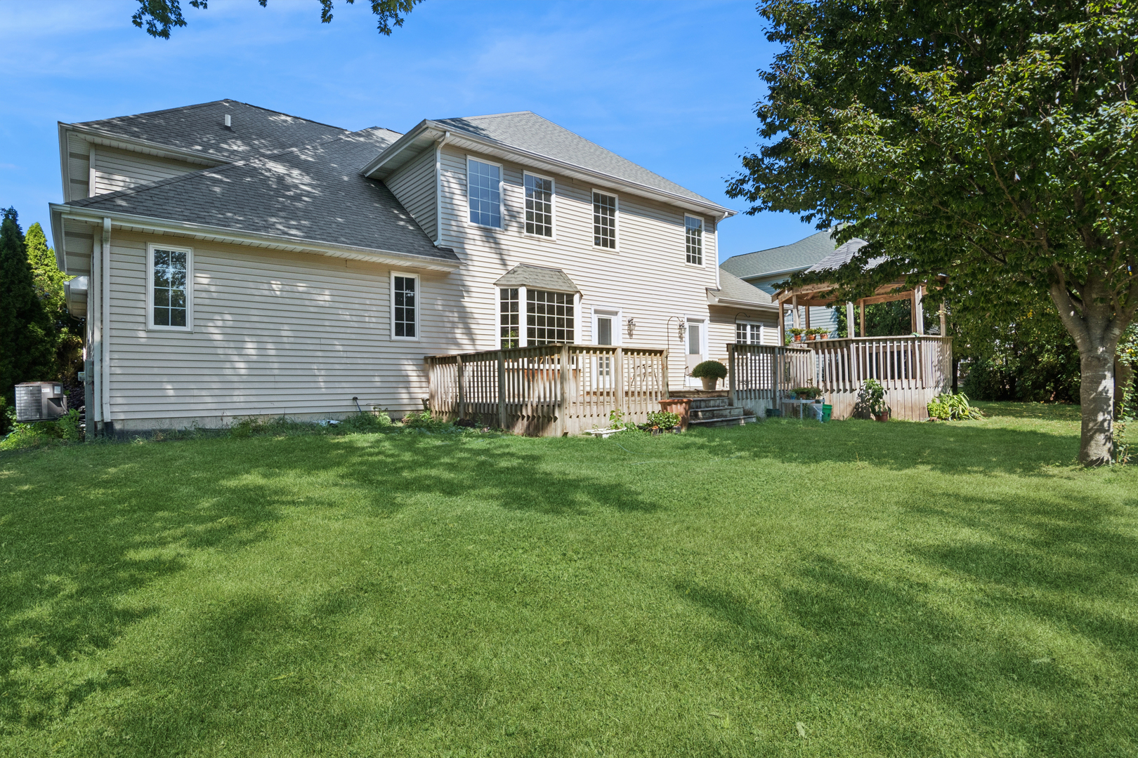 29W715 Branch Avenue, Warrenville, IL 60555