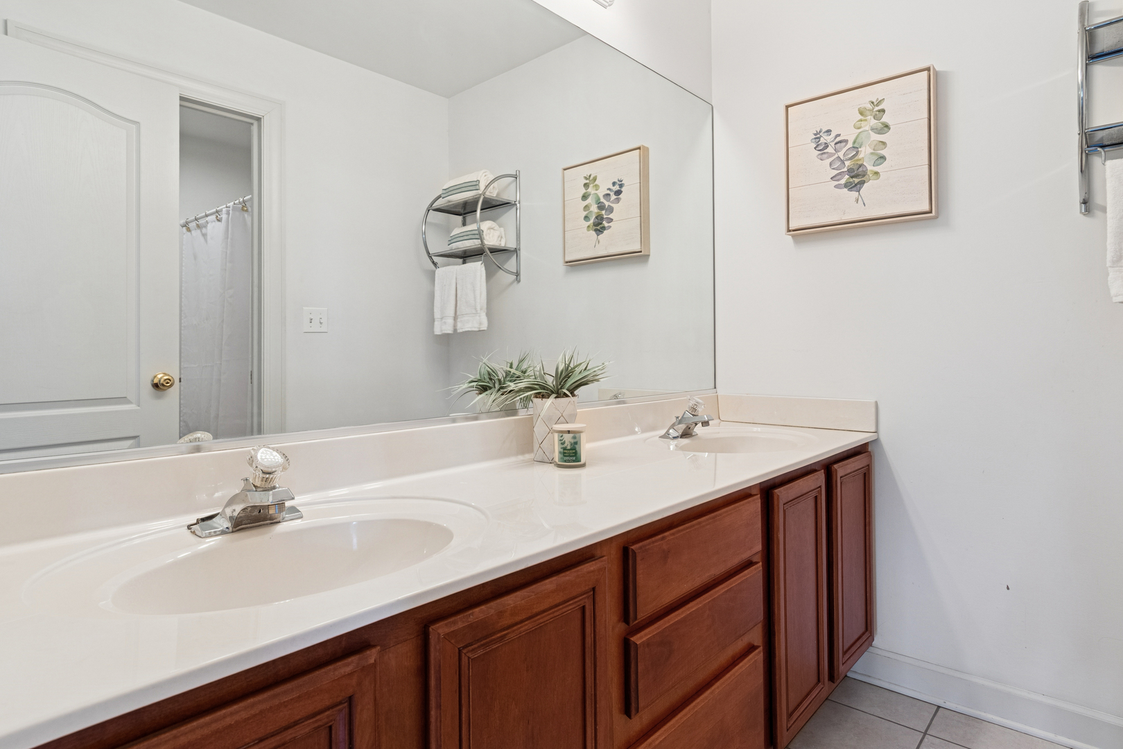 29W715 Branch Avenue, Warrenville, IL 60555