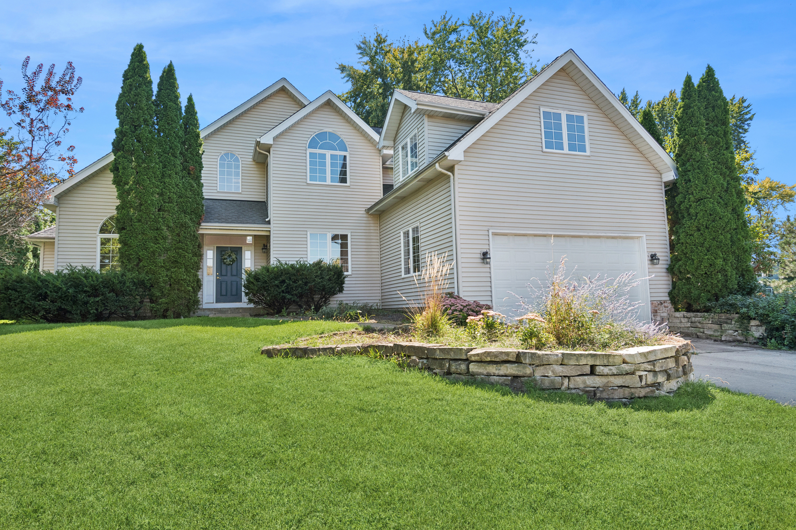 29W715 Branch Avenue, Warrenville, IL 60555