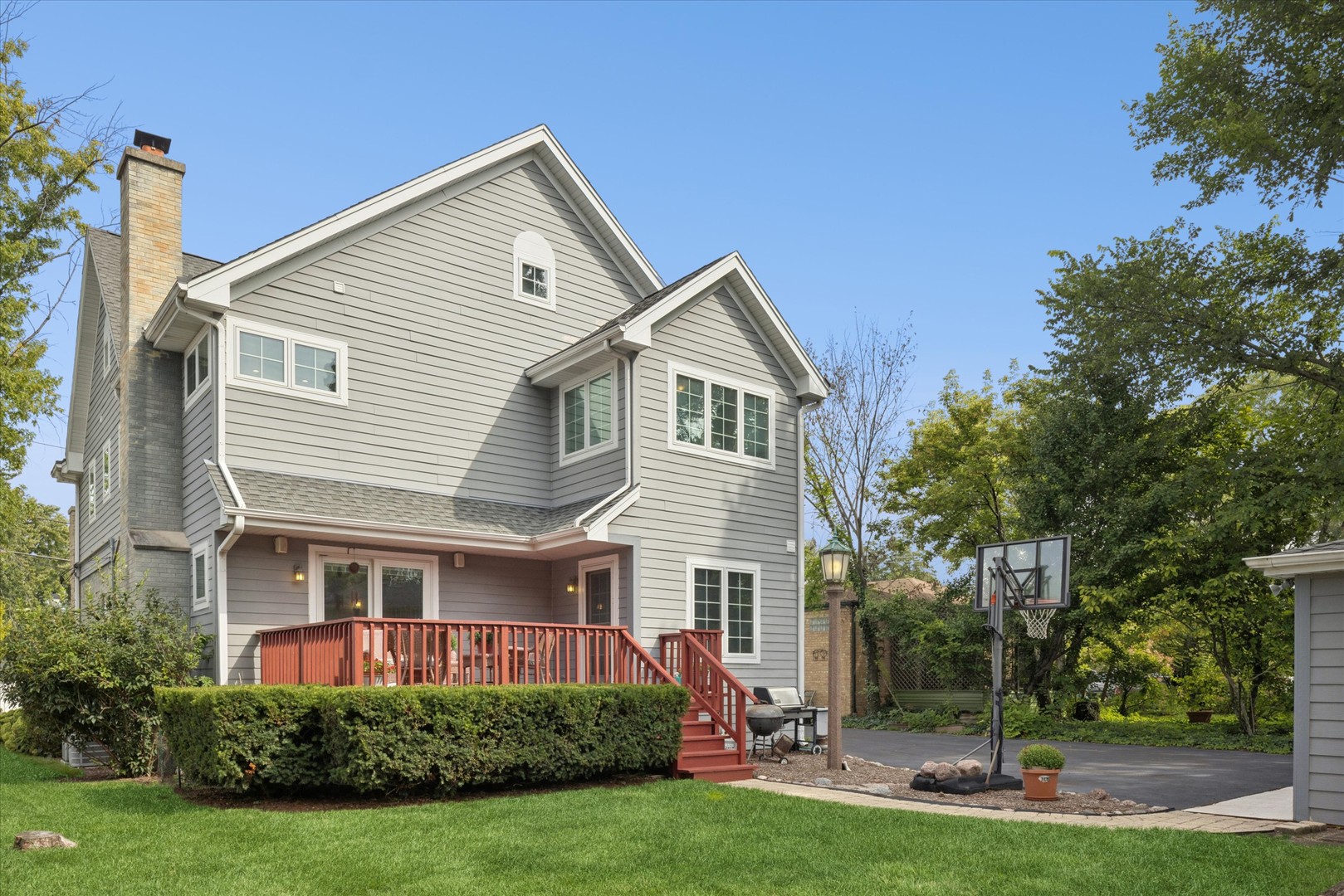 300 E Crescent Avenue, Elmhurst, IL 60126