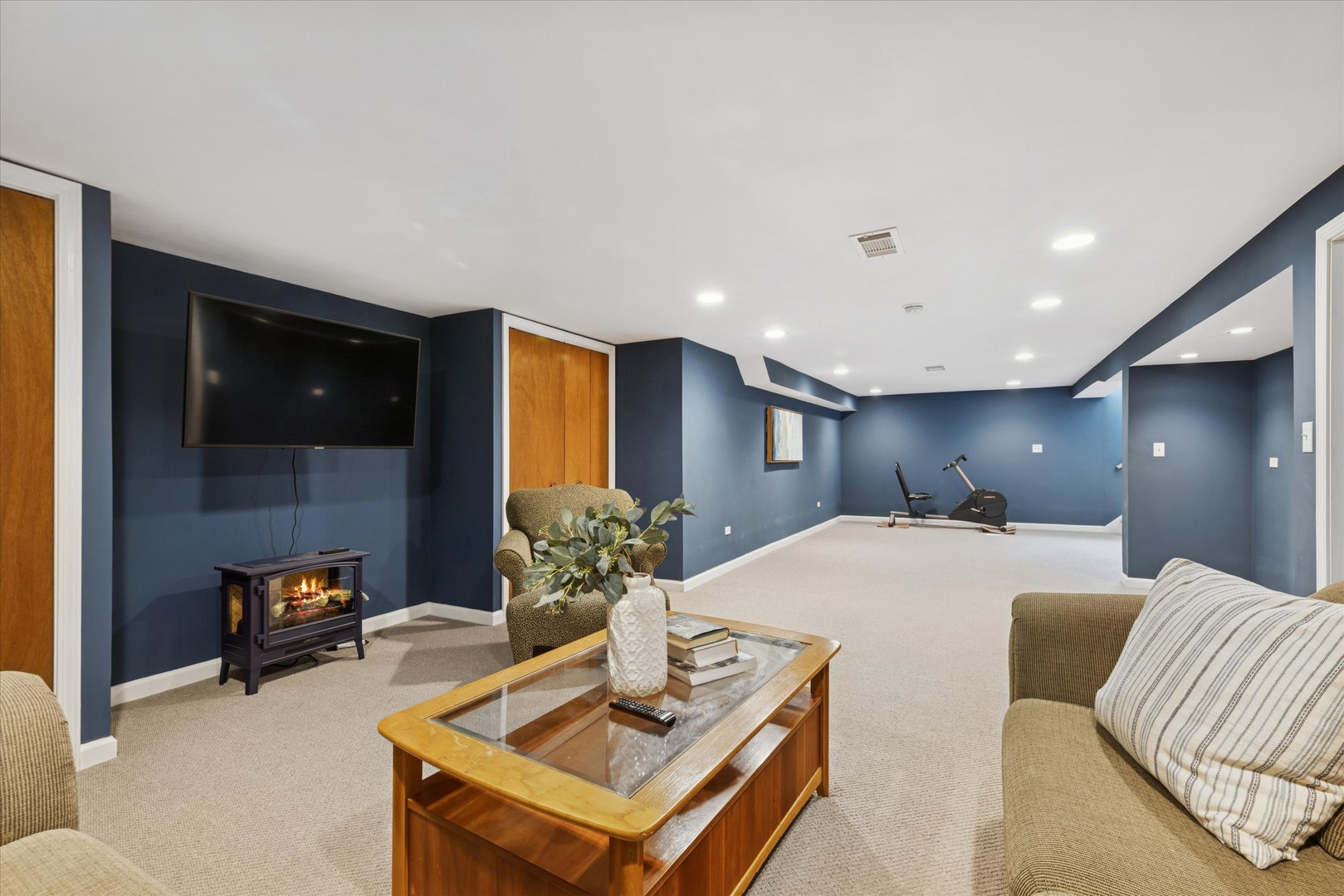 300 E Crescent Avenue, Elmhurst, IL 60126