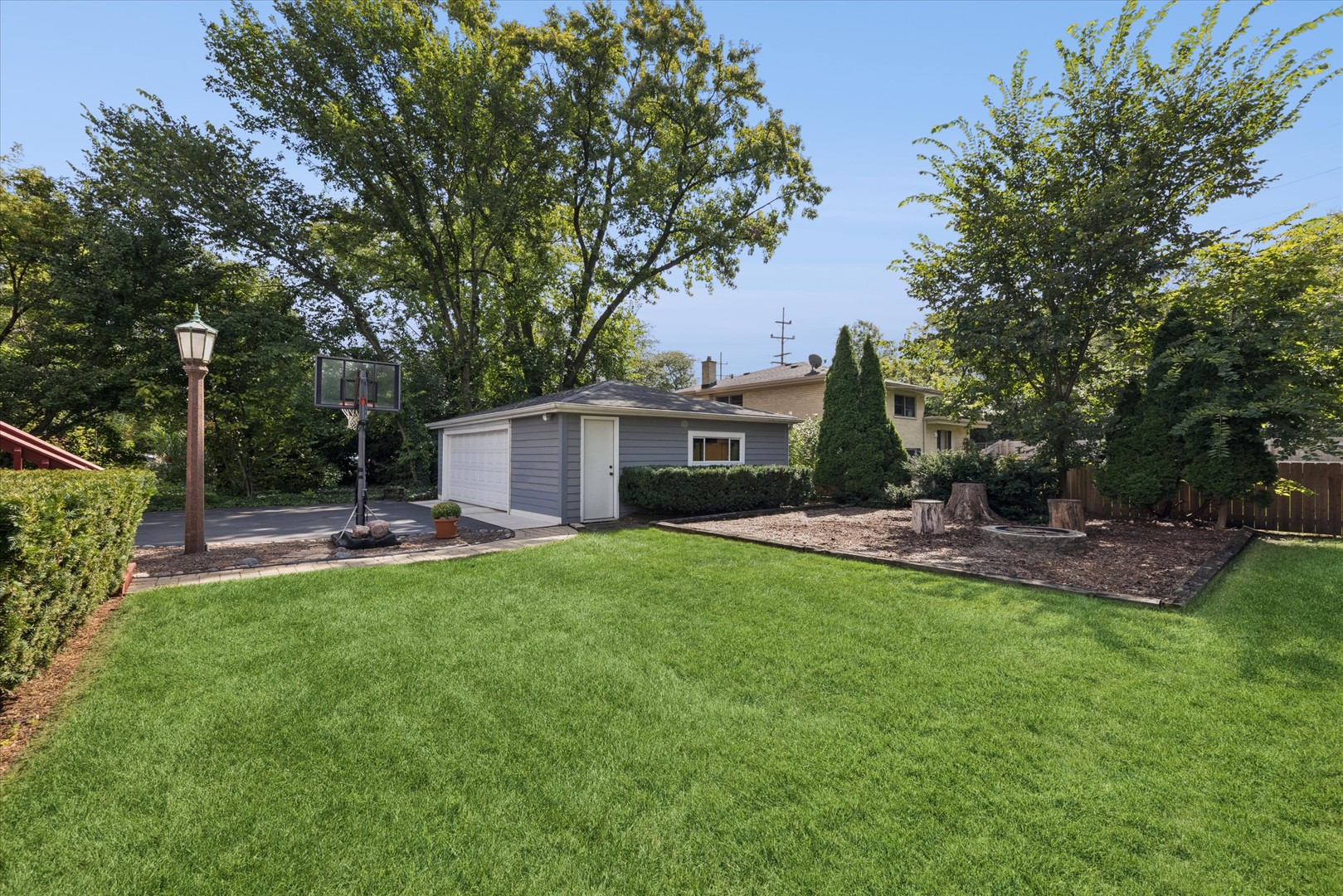 300 E Crescent Avenue, Elmhurst, IL 60126