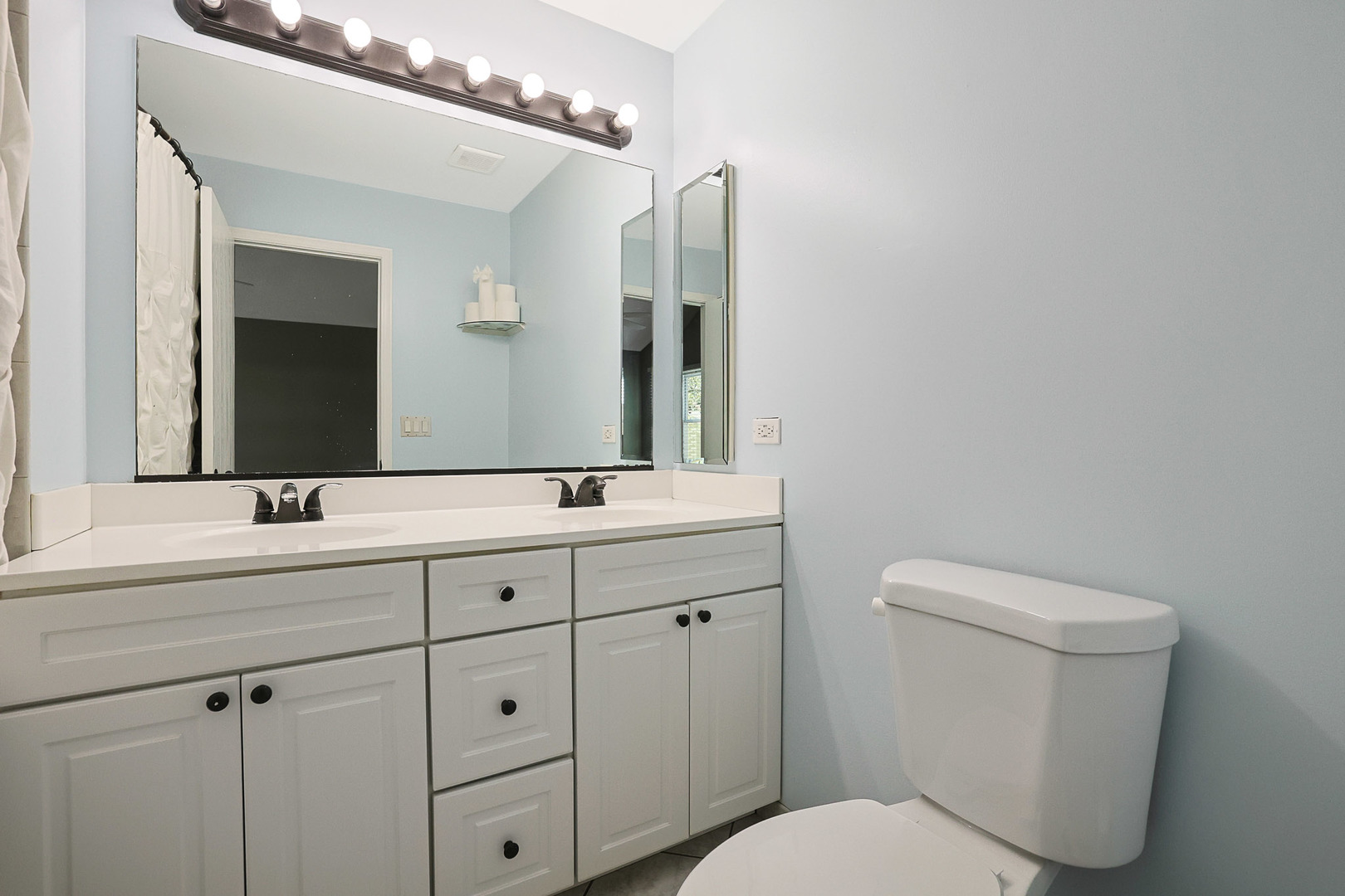 1384 Northgate Drive, Bartlett, IL 60103