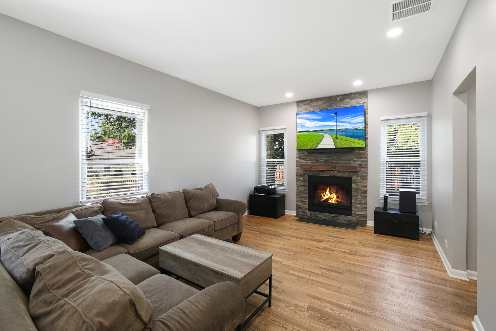 1384 Northgate Drive, Bartlett, IL 60103