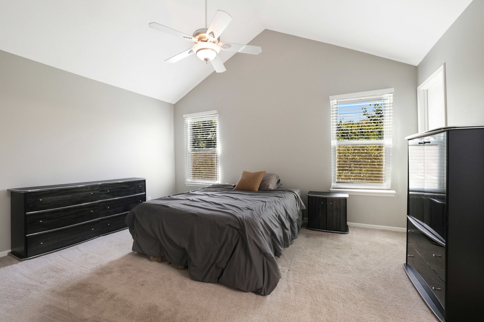 1384 Northgate Drive, Bartlett, IL 60103