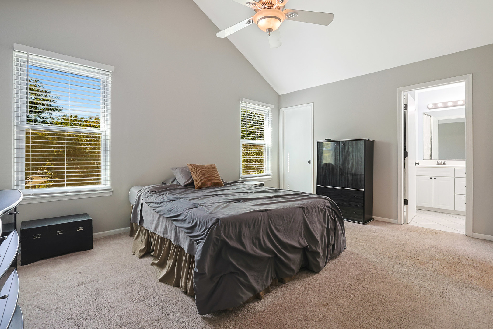 1384 Northgate Drive, Bartlett, IL 60103