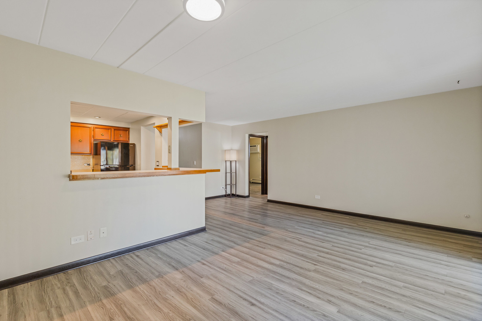 1279 Harding Avenue #2B, Des Plaines, IL 60016