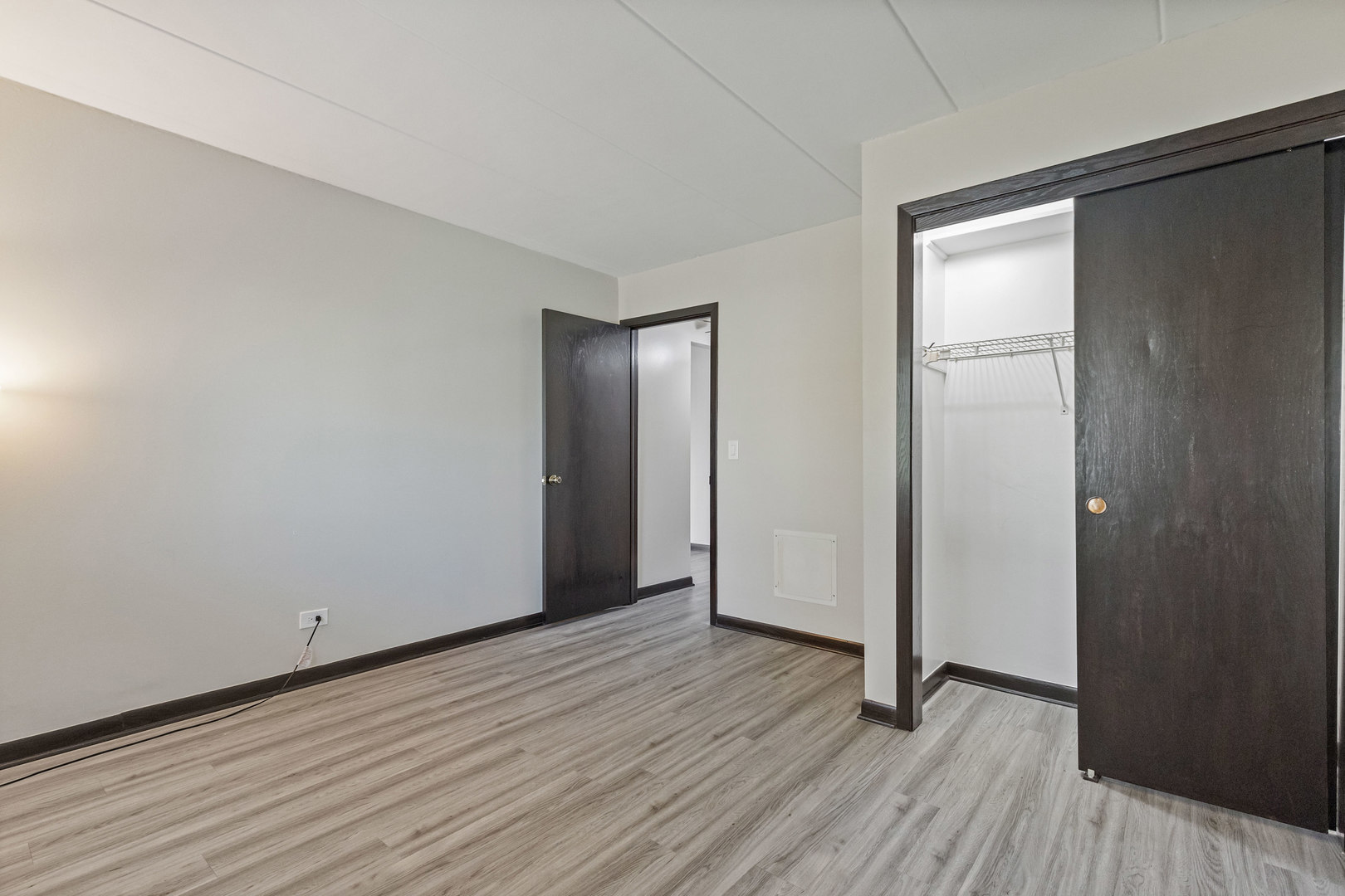 1279 Harding Avenue #2B, Des Plaines, IL 60016