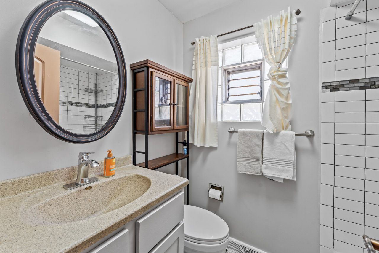 3904 W Eddy Street, Chicago, IL 60618