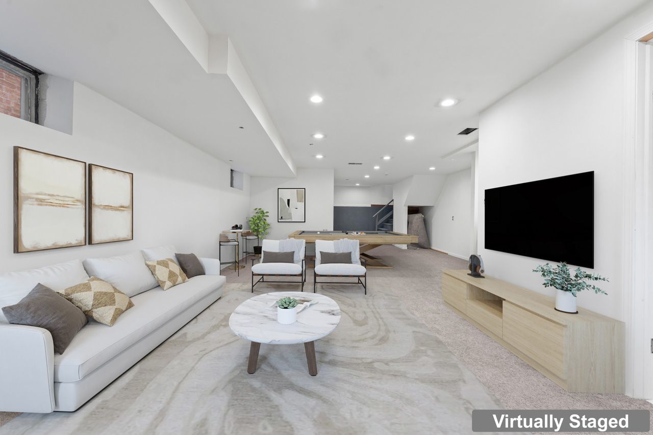 3904 W Eddy Street, Chicago, IL 60618