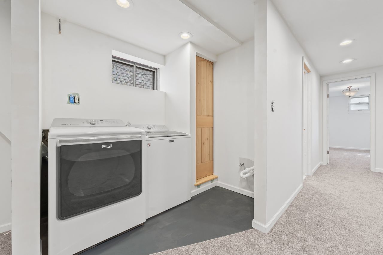 3904 W Eddy Street, Chicago, IL 60618