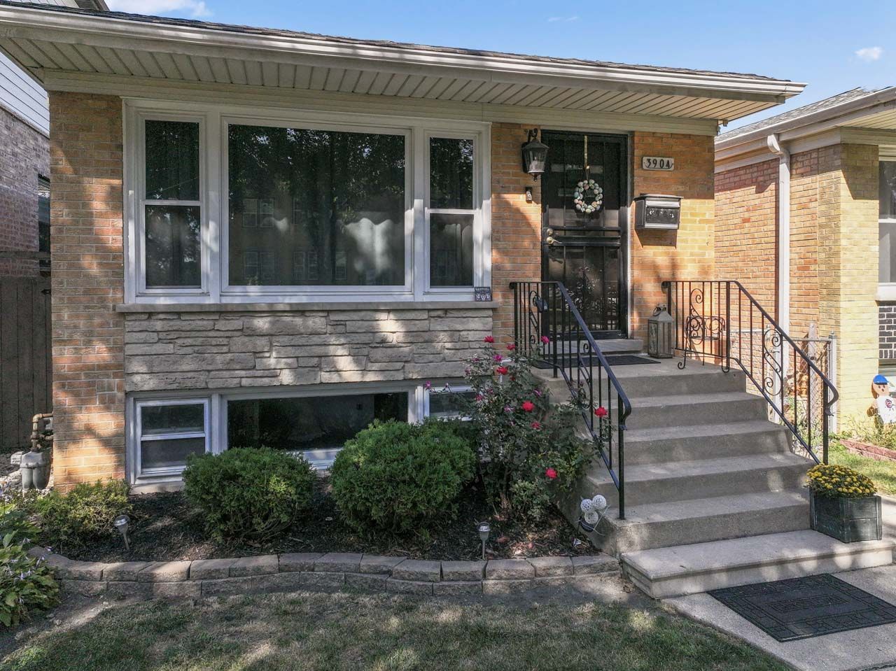 3904 W Eddy Street, Chicago, IL 60618