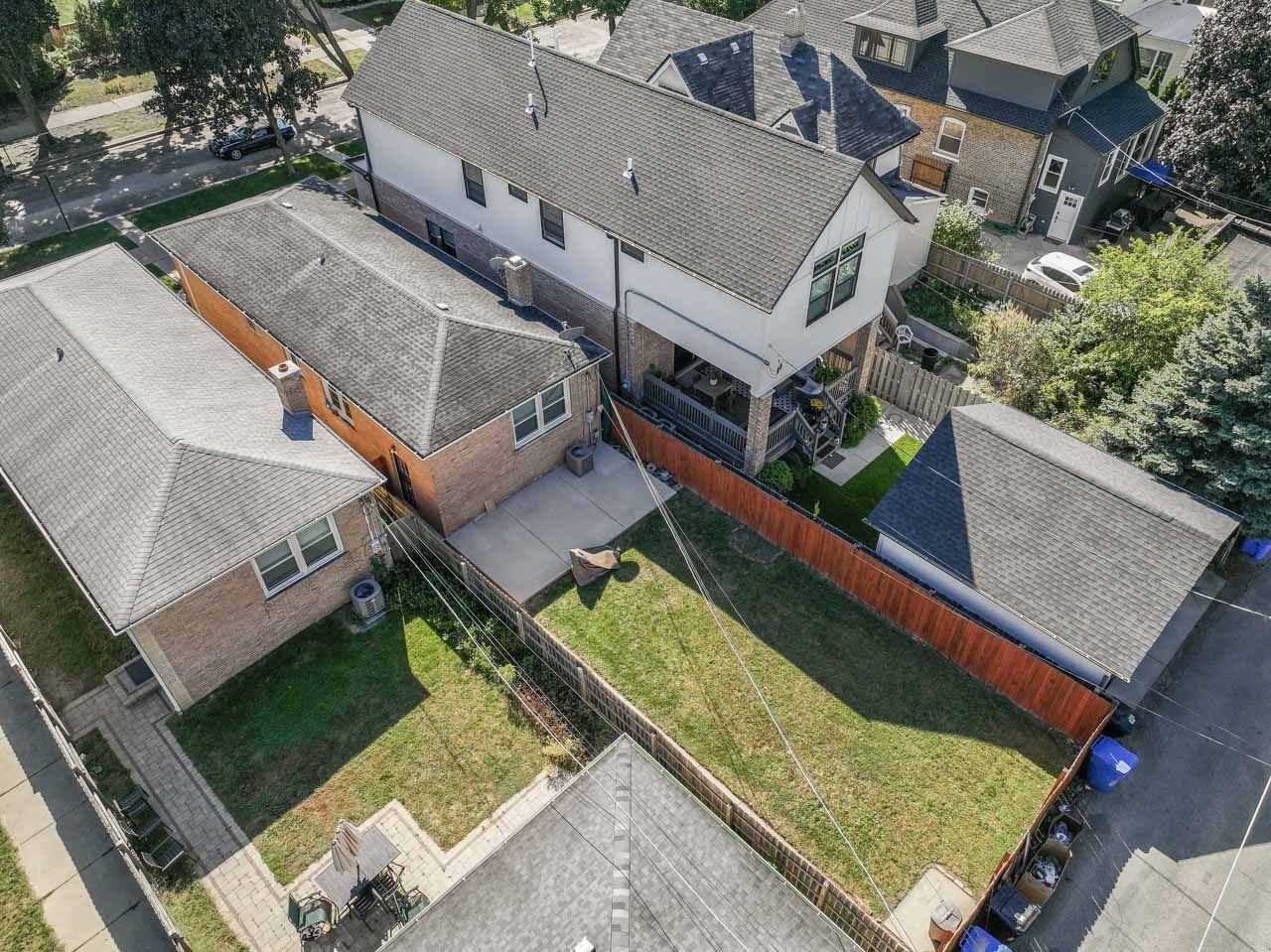 3904 W Eddy Street, Chicago, IL 60618