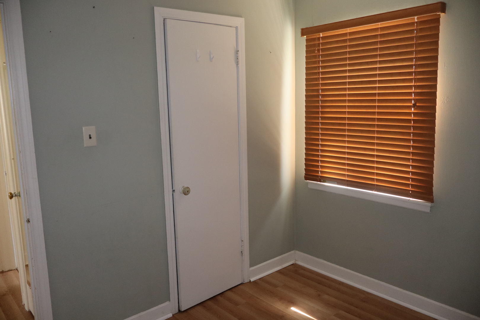 14832 KENNETH Avenue, Midlothian, IL 60445