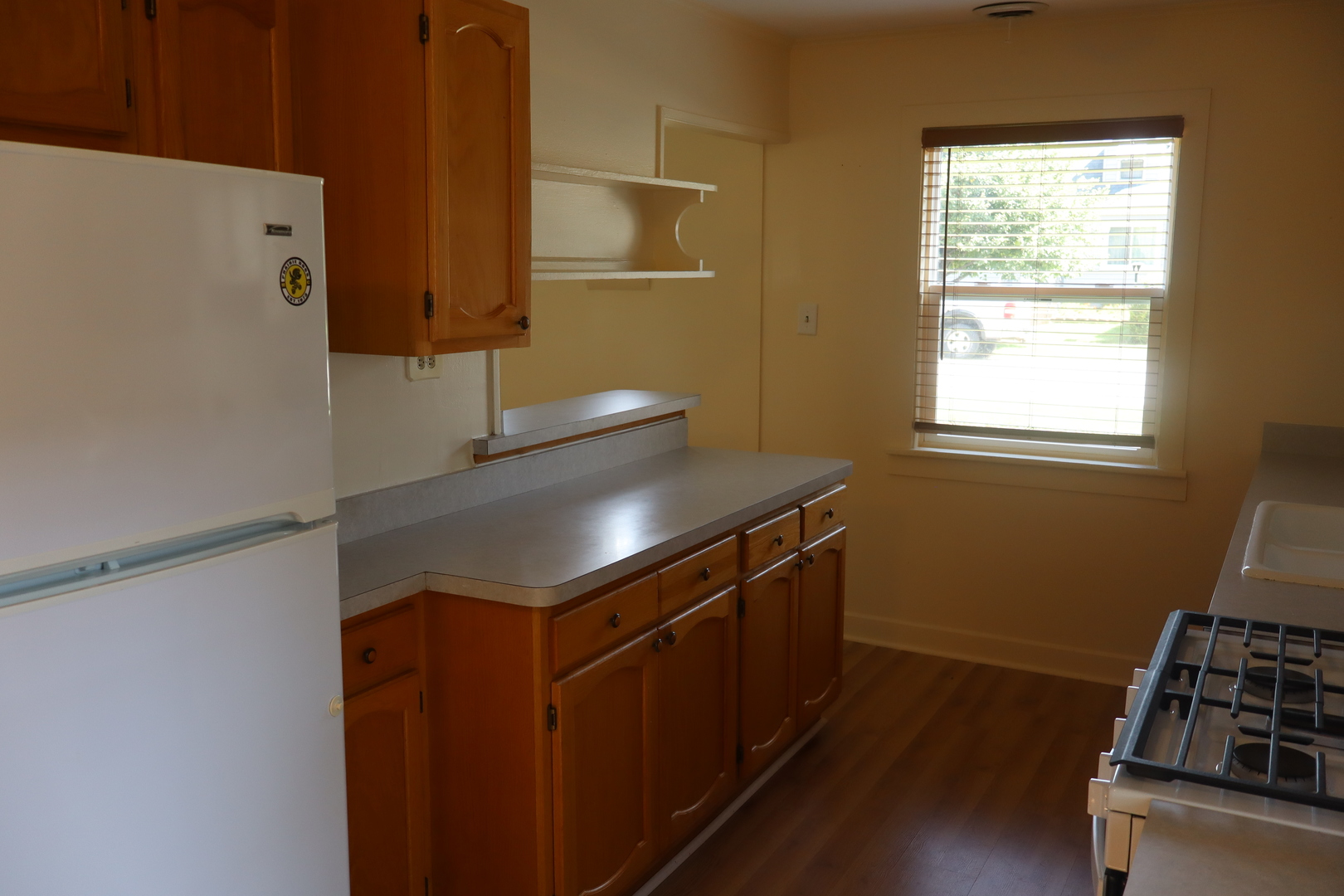 14832 KENNETH Avenue, Midlothian, IL 60445