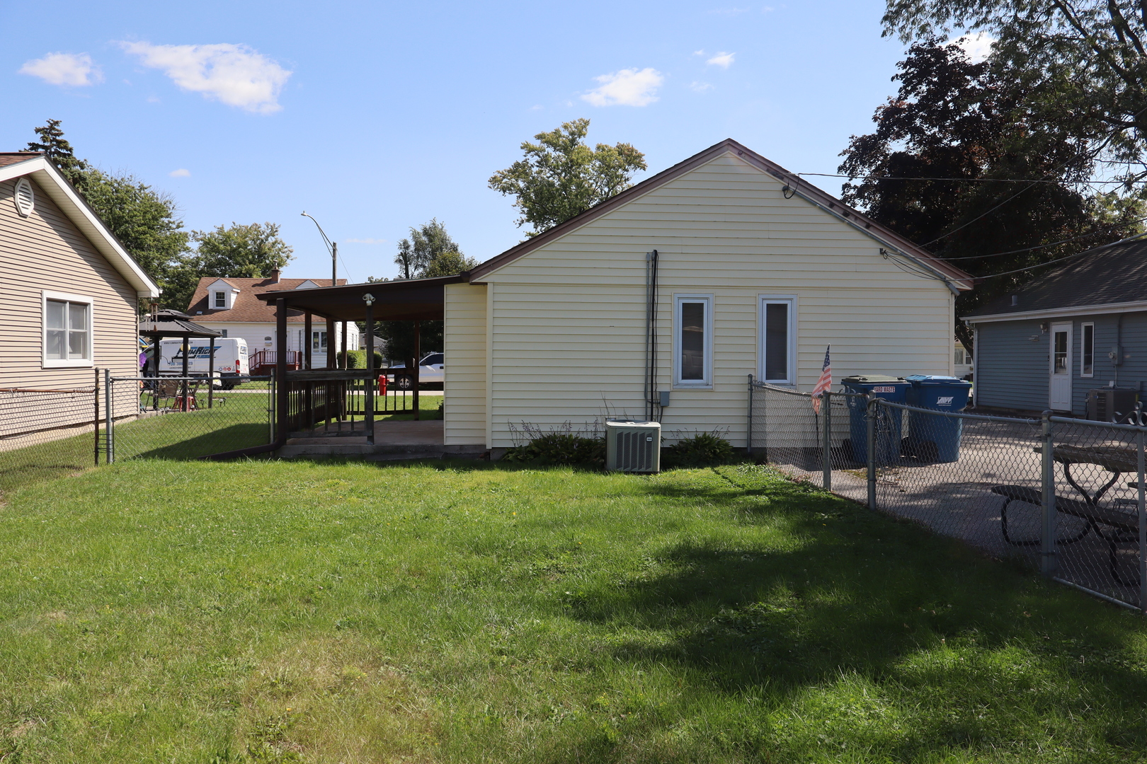 14832 KENNETH Avenue, Midlothian, IL 60445