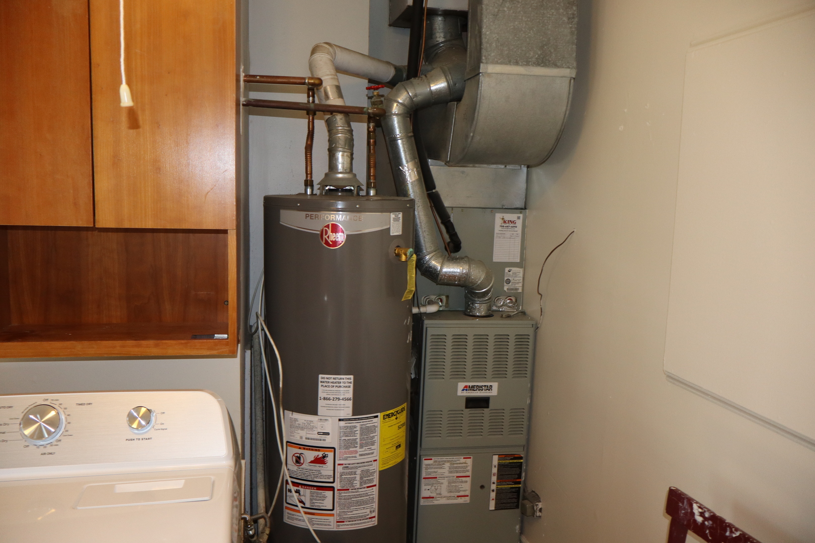 14832 KENNETH Avenue, Midlothian, IL 60445