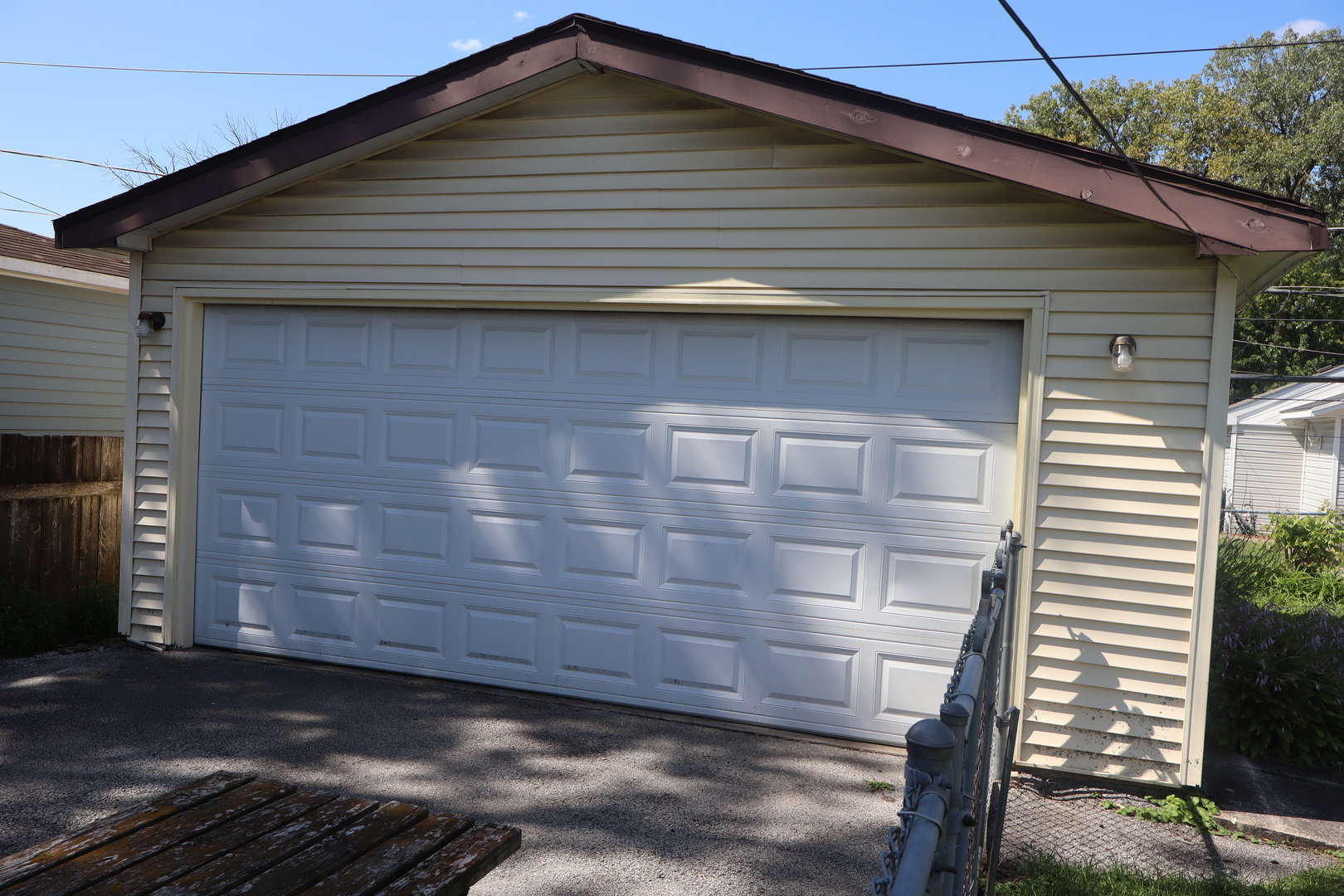 14832 KENNETH Avenue, Midlothian, IL 60445