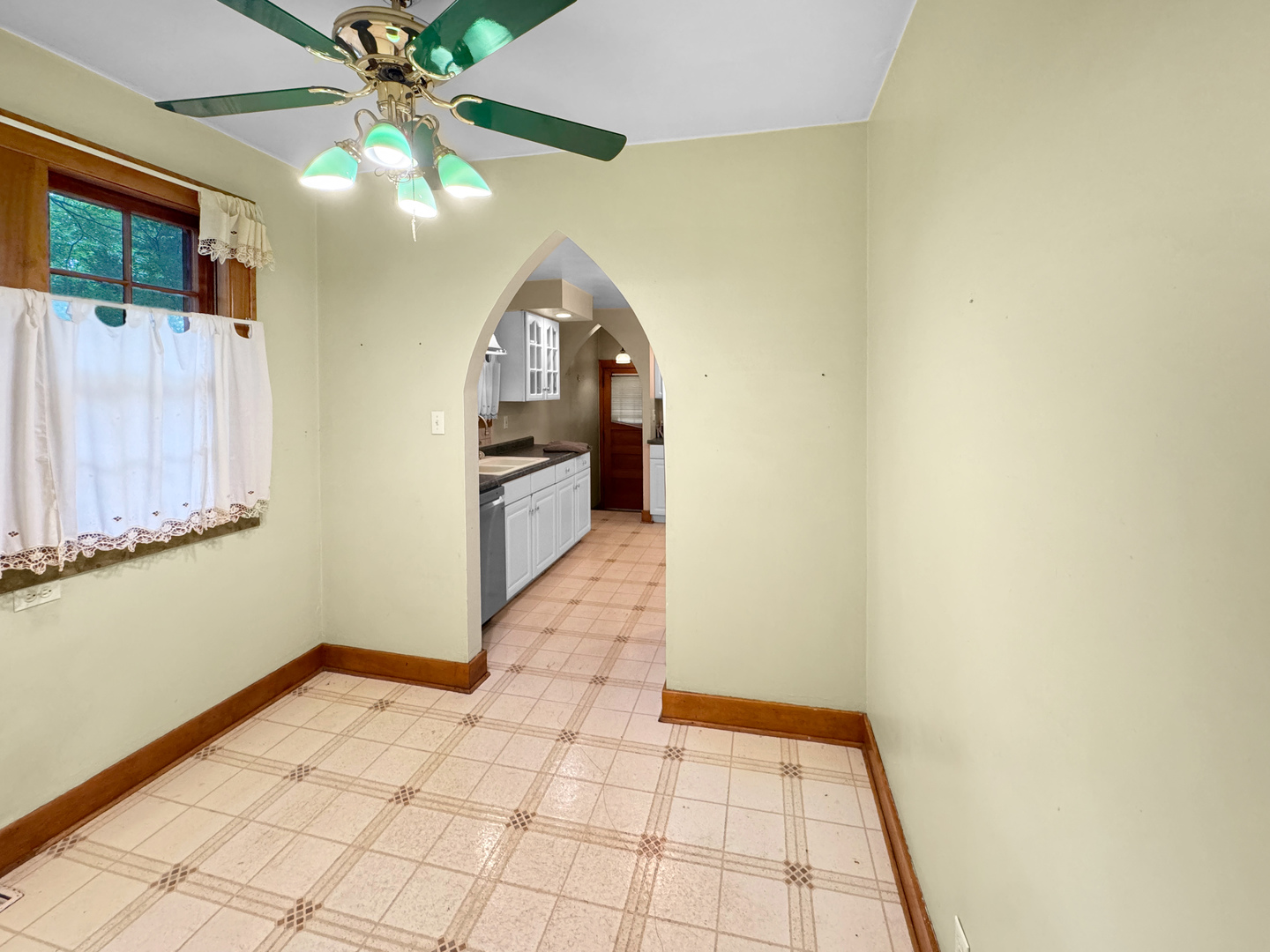 144 Country Club Road, Chicago Heights, IL 60411
