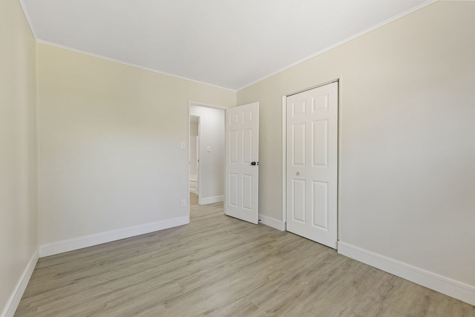 300 Notre Dame Avenue, Joliet, IL 60436
