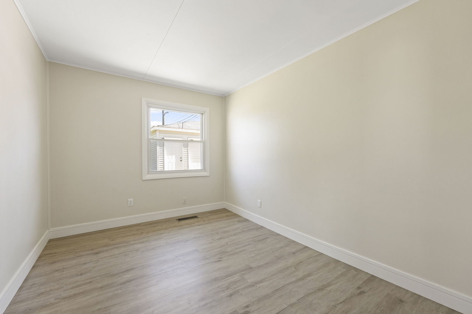 300 Notre Dame Avenue, Joliet, IL 60436