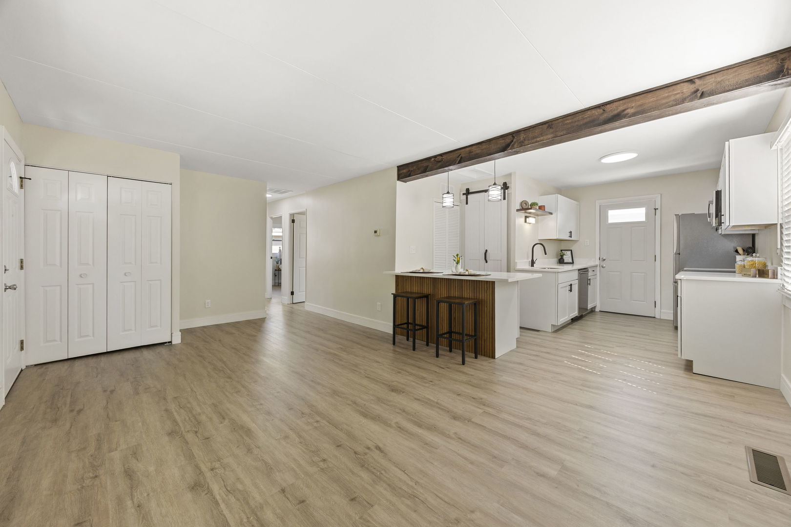 300 Notre Dame Avenue, Joliet, IL 60436