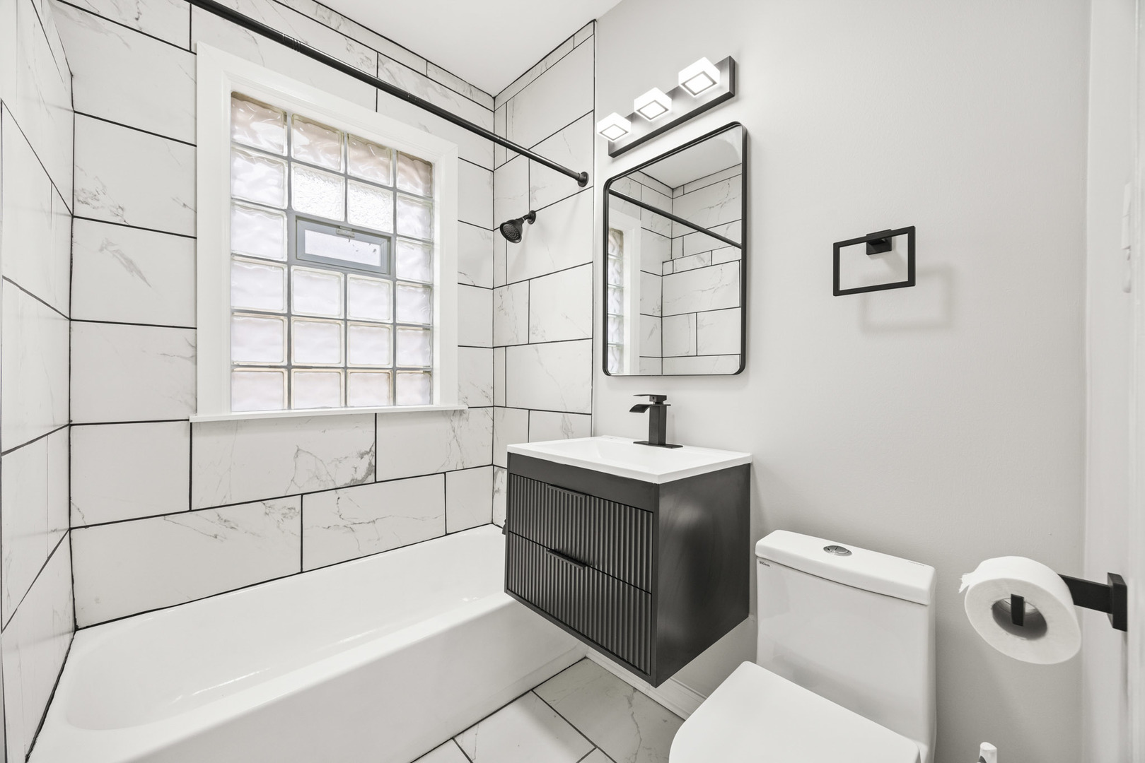 12106 S Emerald Avenue, Chicago, IL 60628