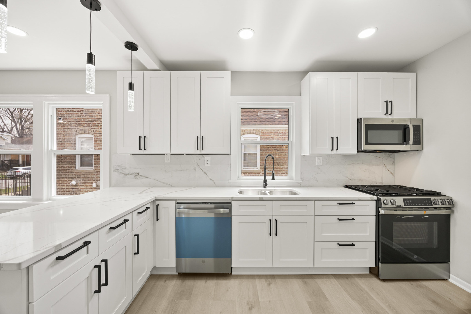 12106 S Emerald Avenue, Chicago, IL 60628