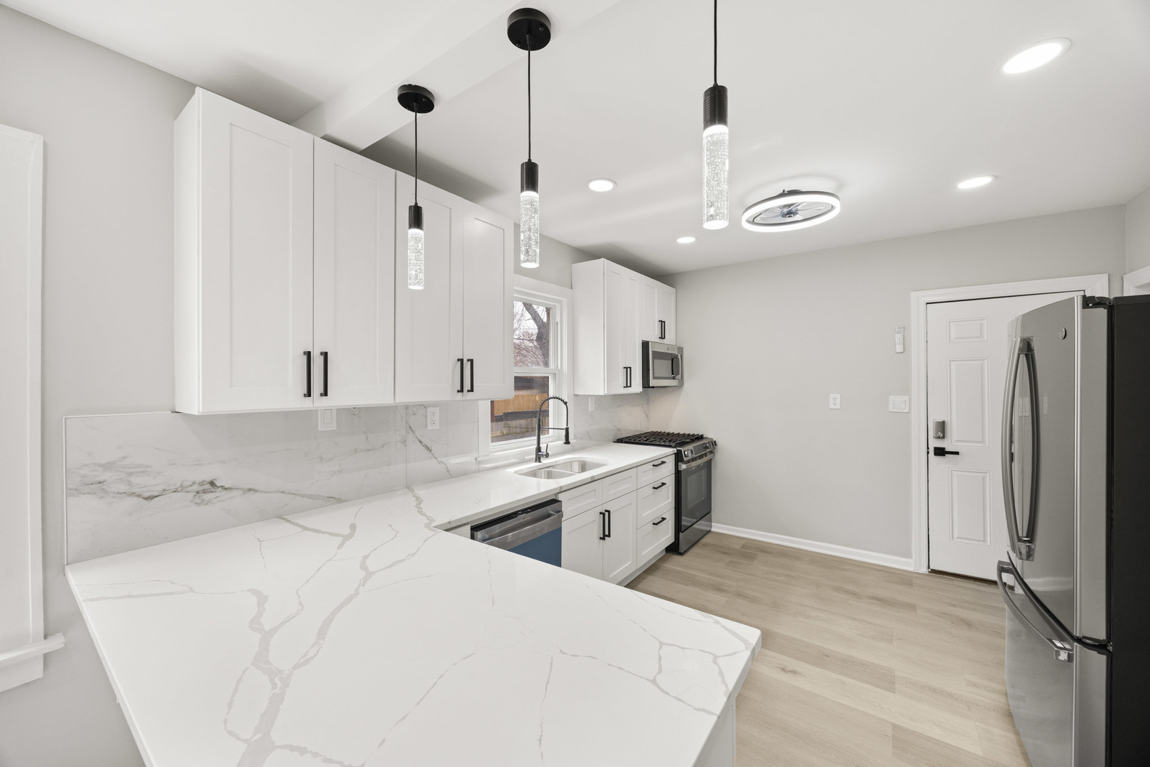 12106 S Emerald Avenue, Chicago, IL 60628