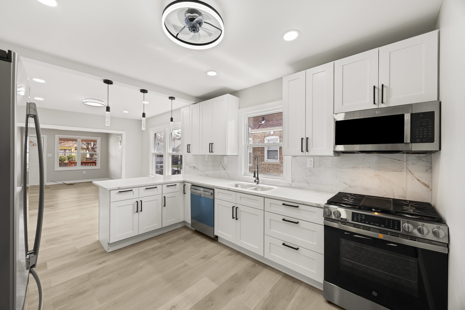 12106 S Emerald Avenue, Chicago, IL 60628